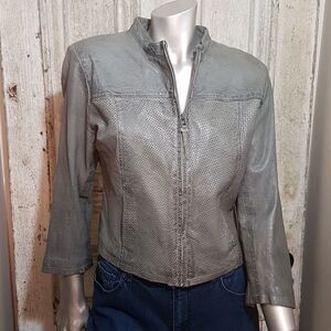 Size 14, NWT Lightweight Bano eeMee grey leather, colour variation due to light